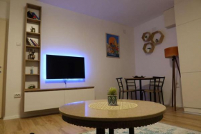 Modern & Cozy Apartment